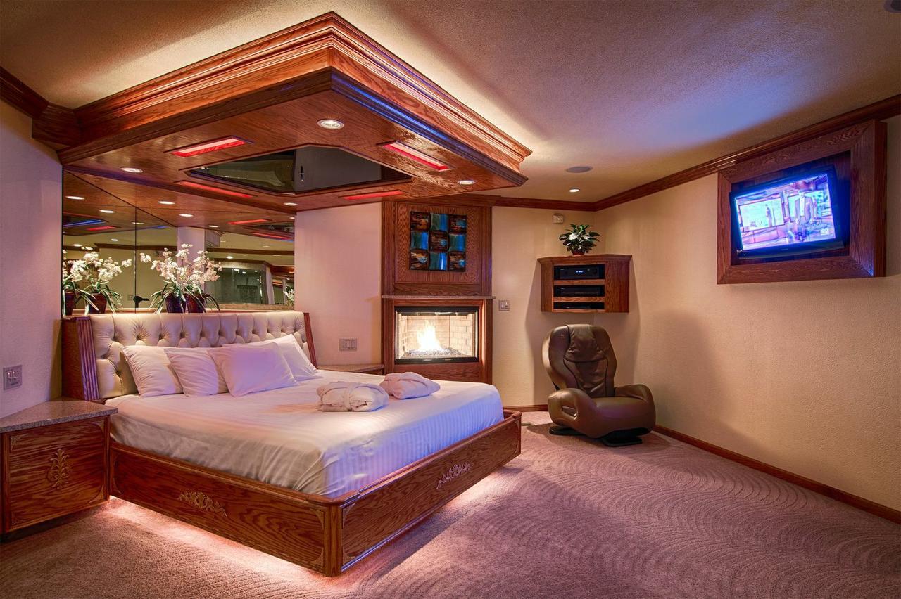 Sybaris Pool Suites Northbrook - Adults Only Гленвю Екстериор снимка