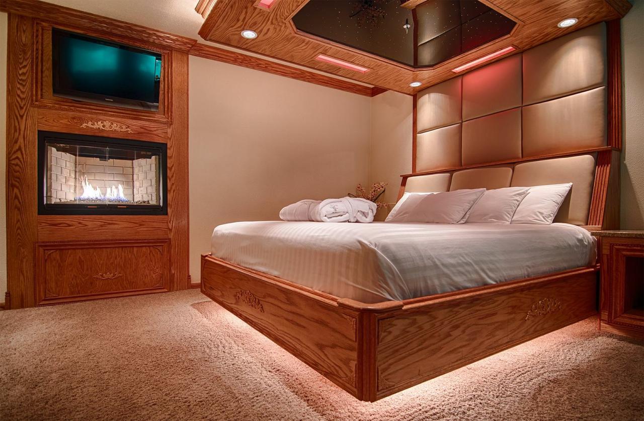 Sybaris Pool Suites Northbrook - Adults Only Гленвю Екстериор снимка